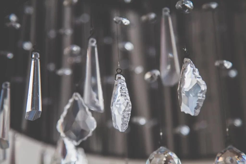 Crystals vs. Elements: Discover Why Crystals Hold More Energy!